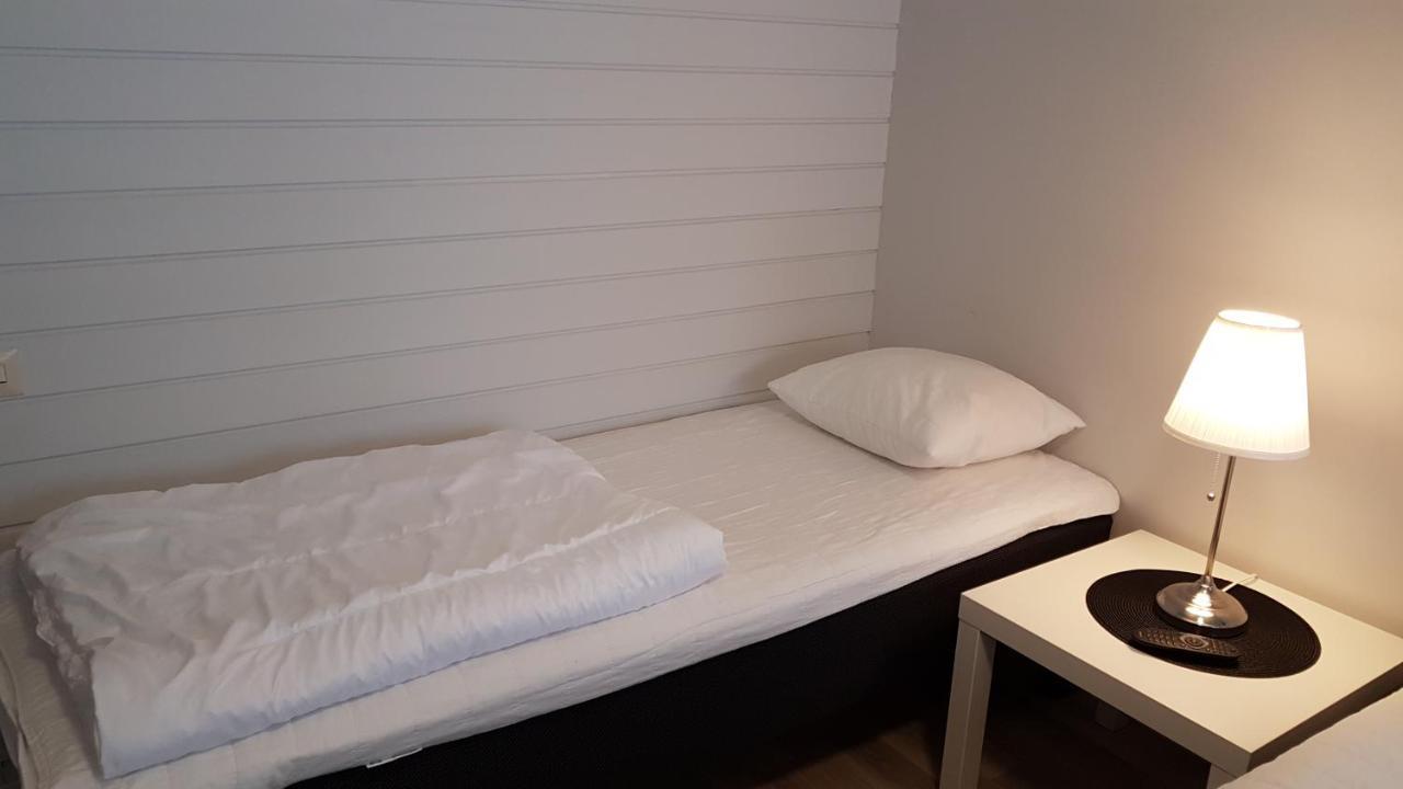 Karlskoga Folkhoegskola Vandrarhem Udden Bagian luar foto